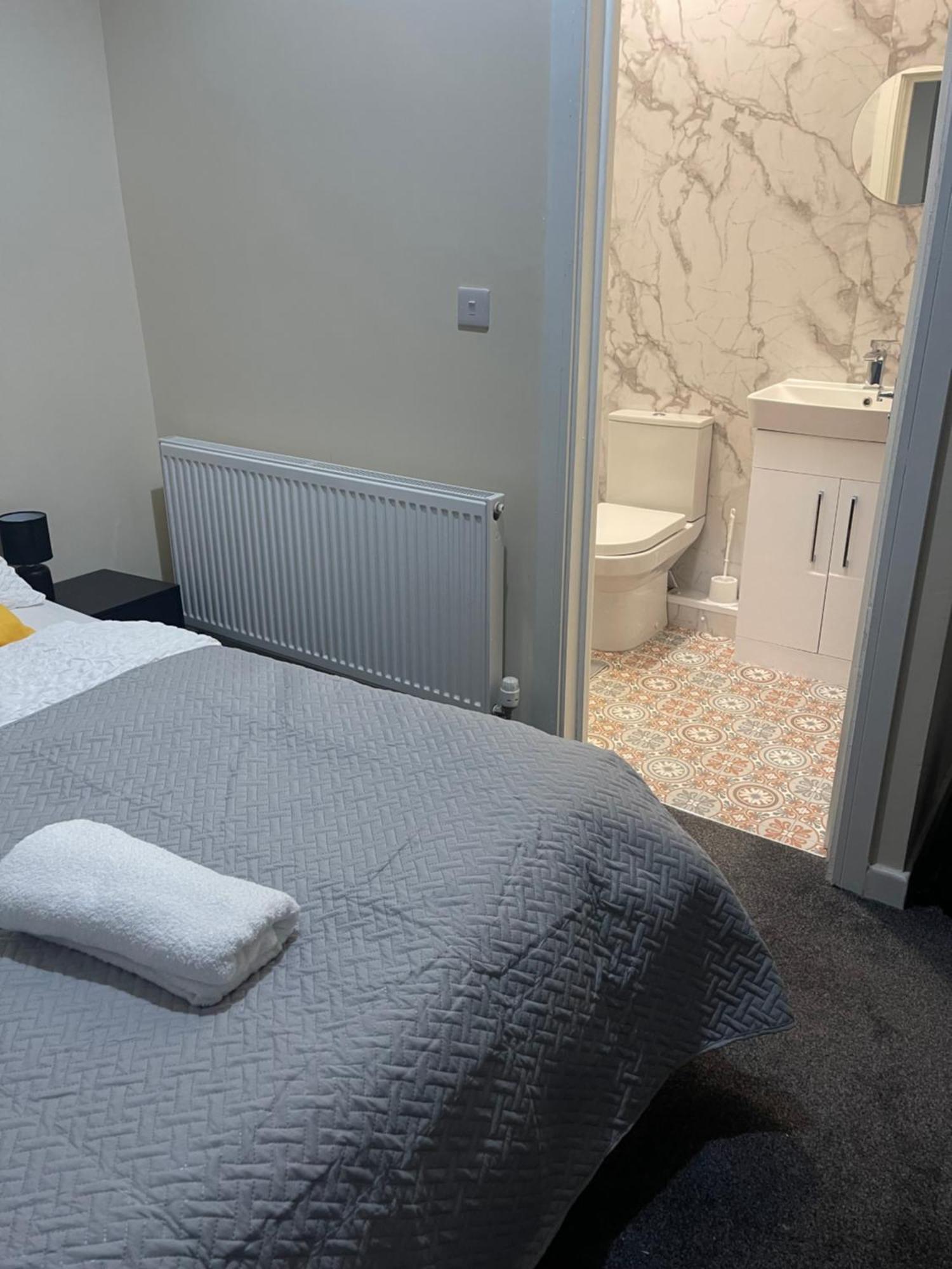 Madonna Villa Birmingham Luaran gambar